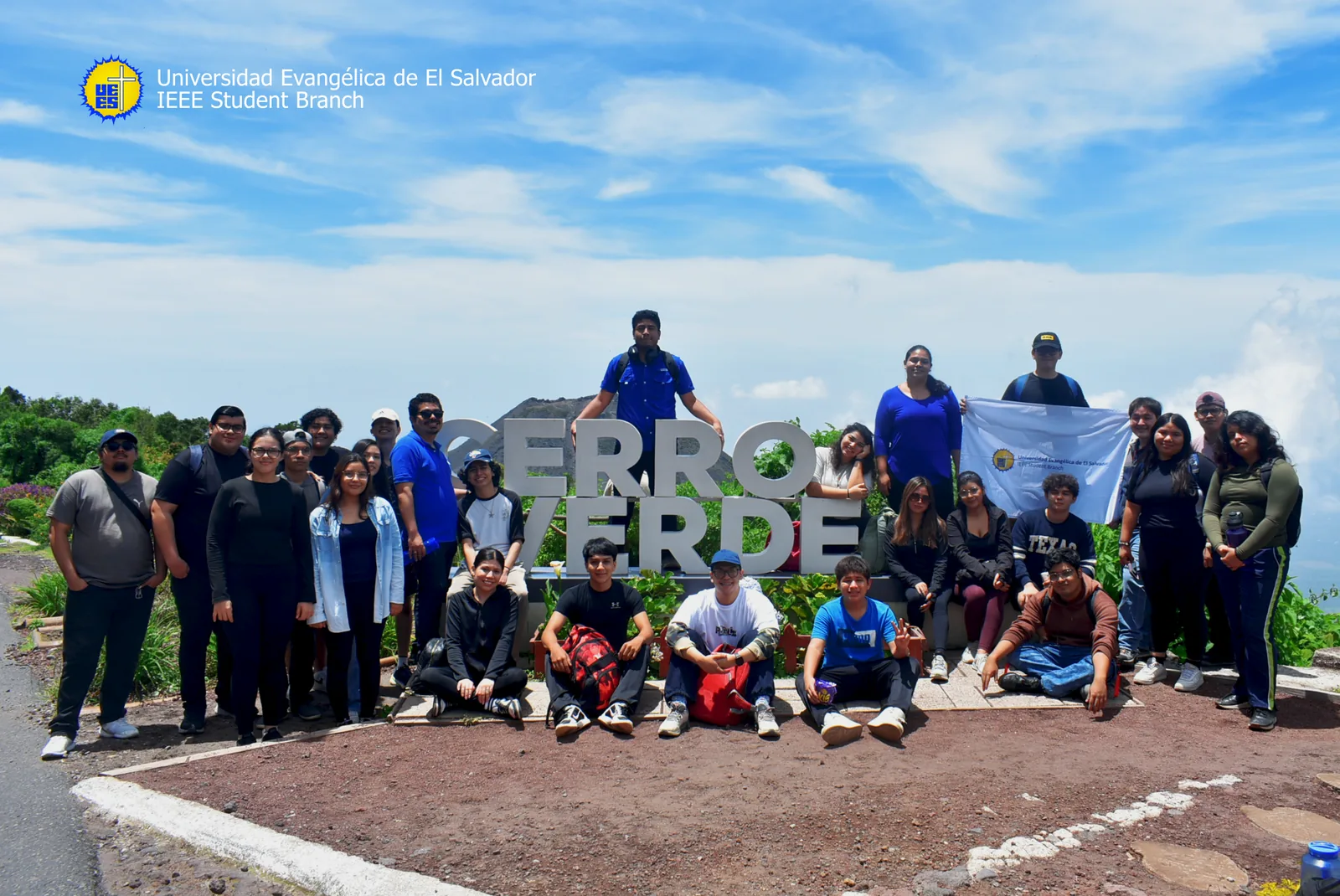 Foto de grupo de la excursión a Cerro Verde
